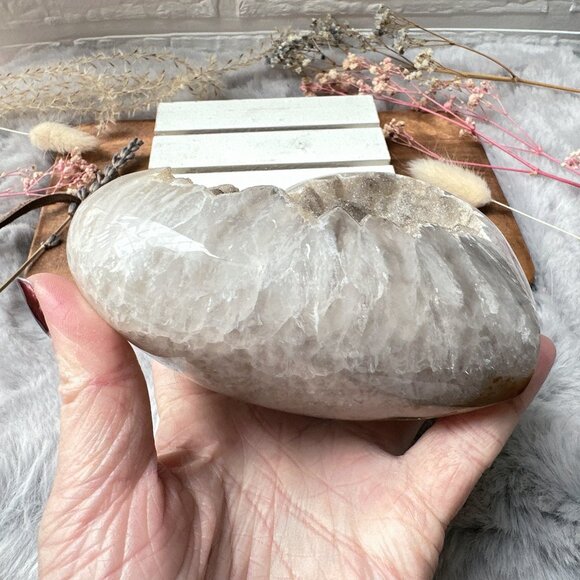 Gorgeous Large Agate Druzy Heart - Picture 4 of 7